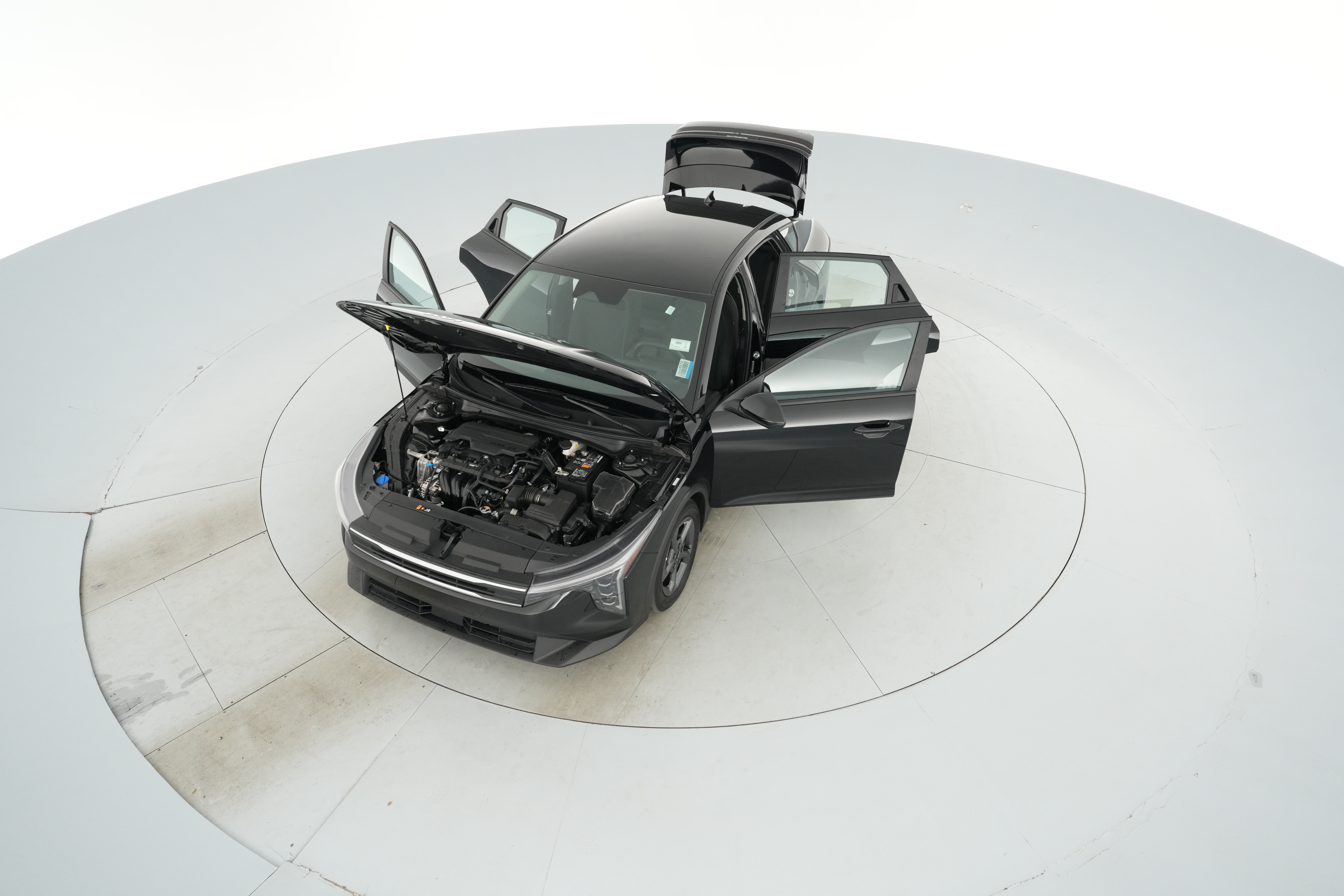 2025 Kia K4 LXS - Photo 37