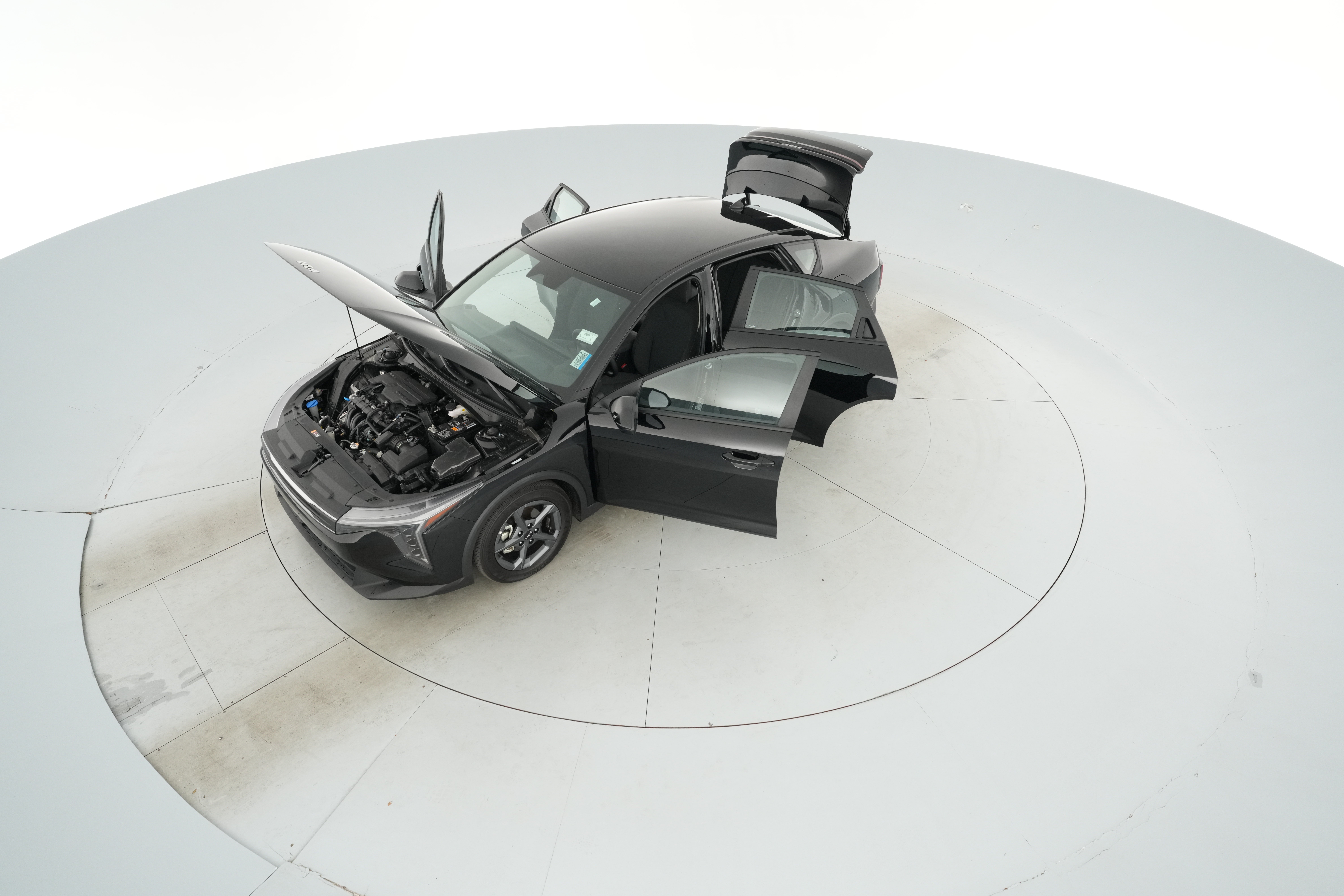 2025 Kia K4 LXS - Photo 38