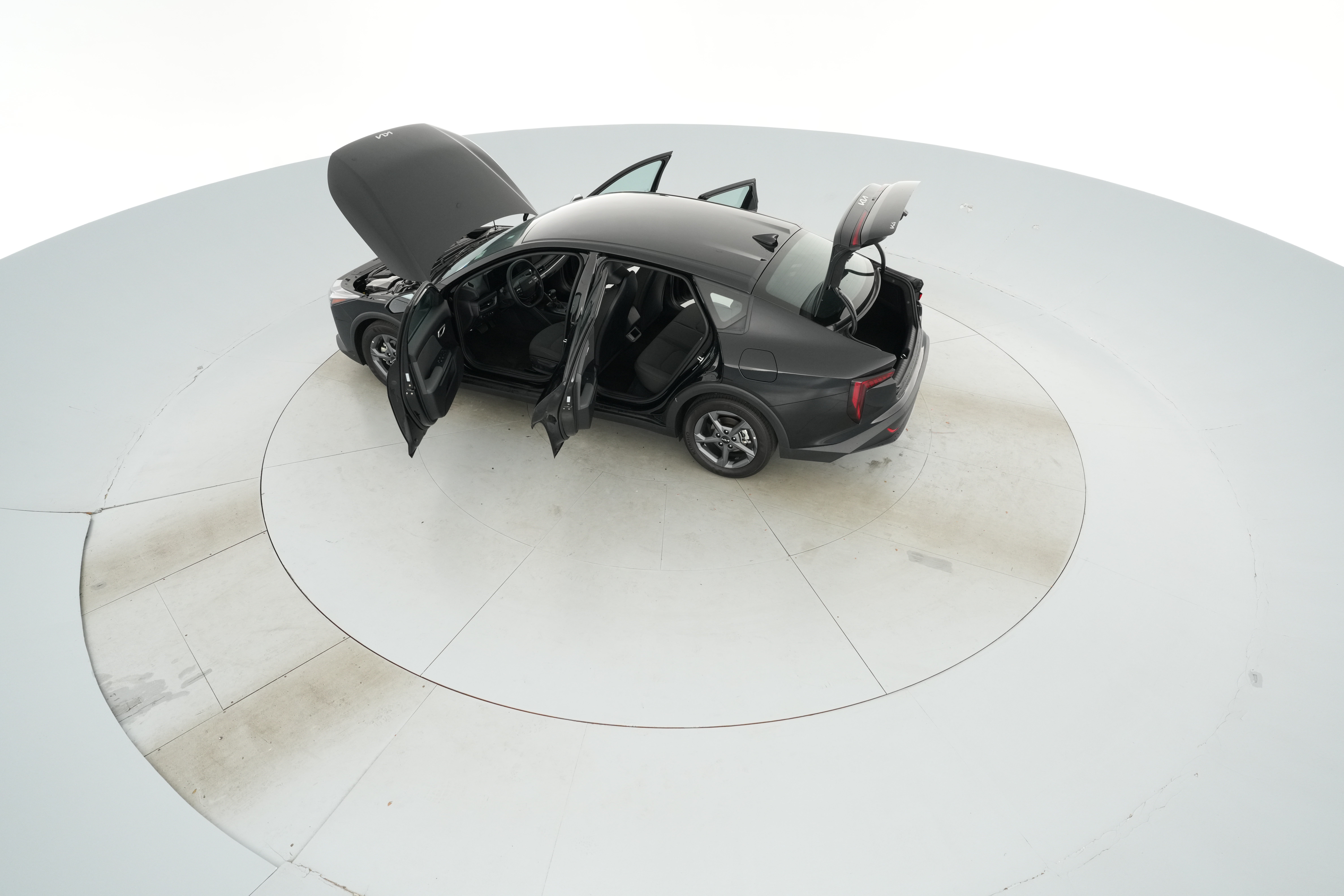 2025 Kia K4 LXS - Photo 41