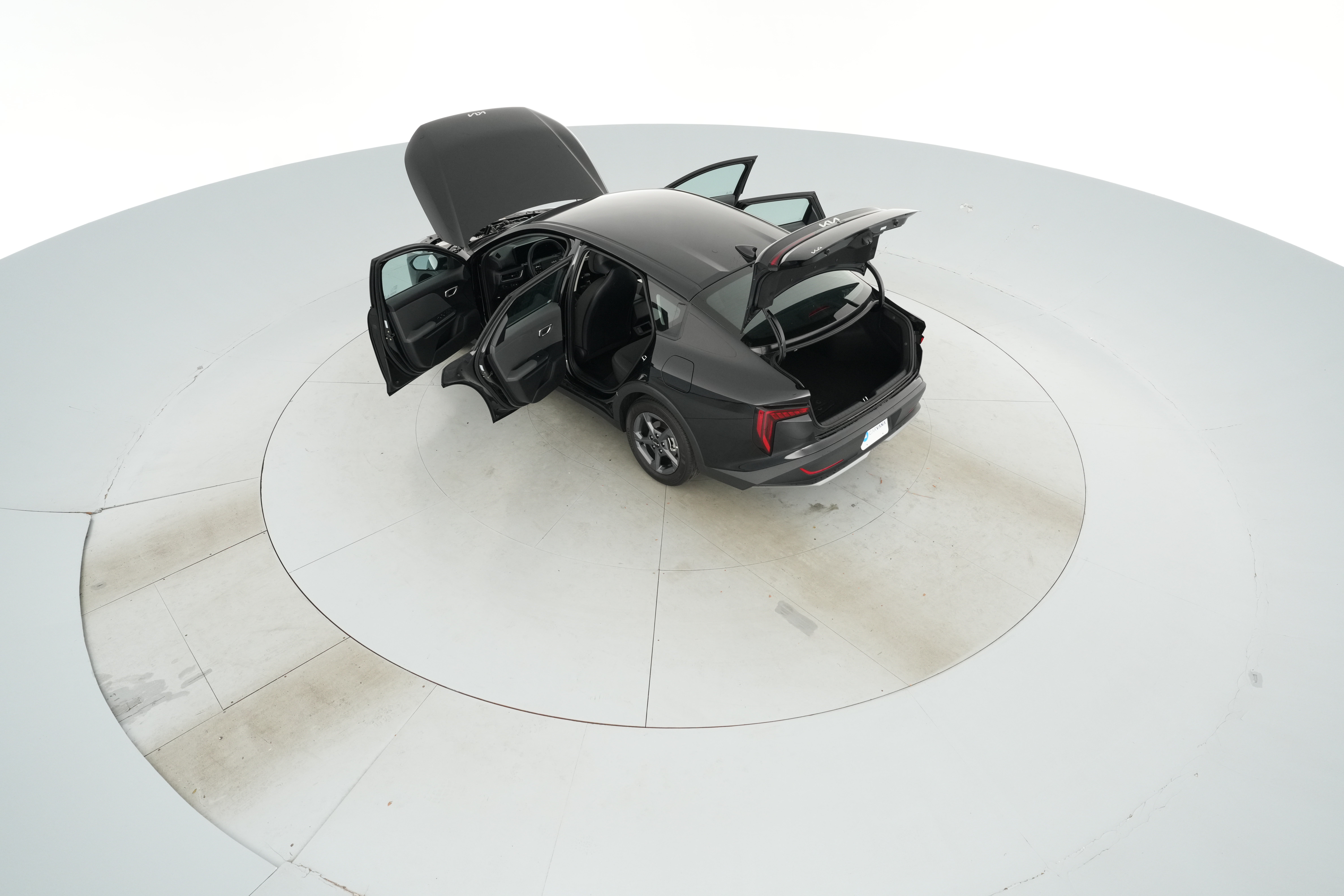 2025 Kia K4 LXS - Photo 42