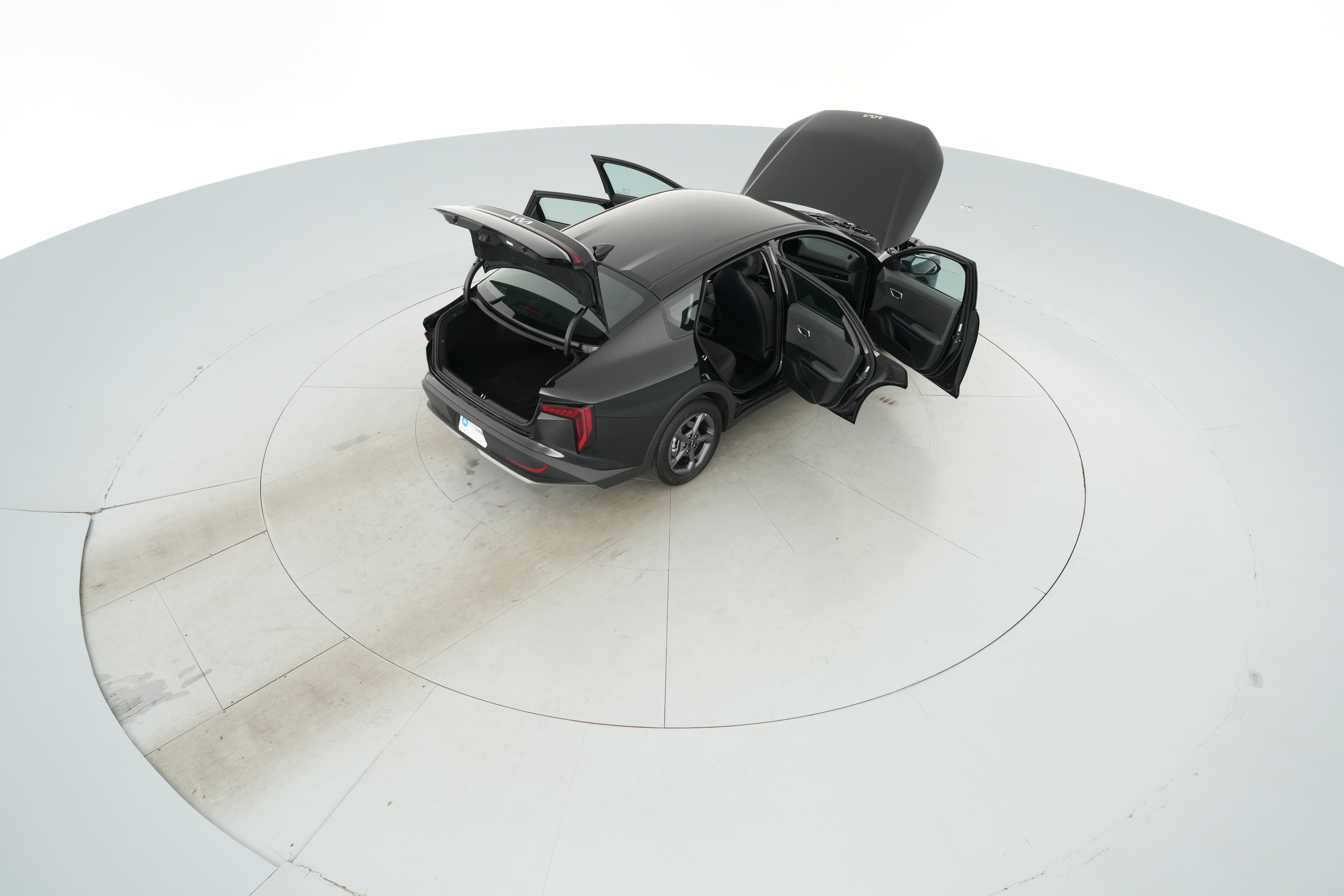 2025 Kia K4 LXS - Photo 46