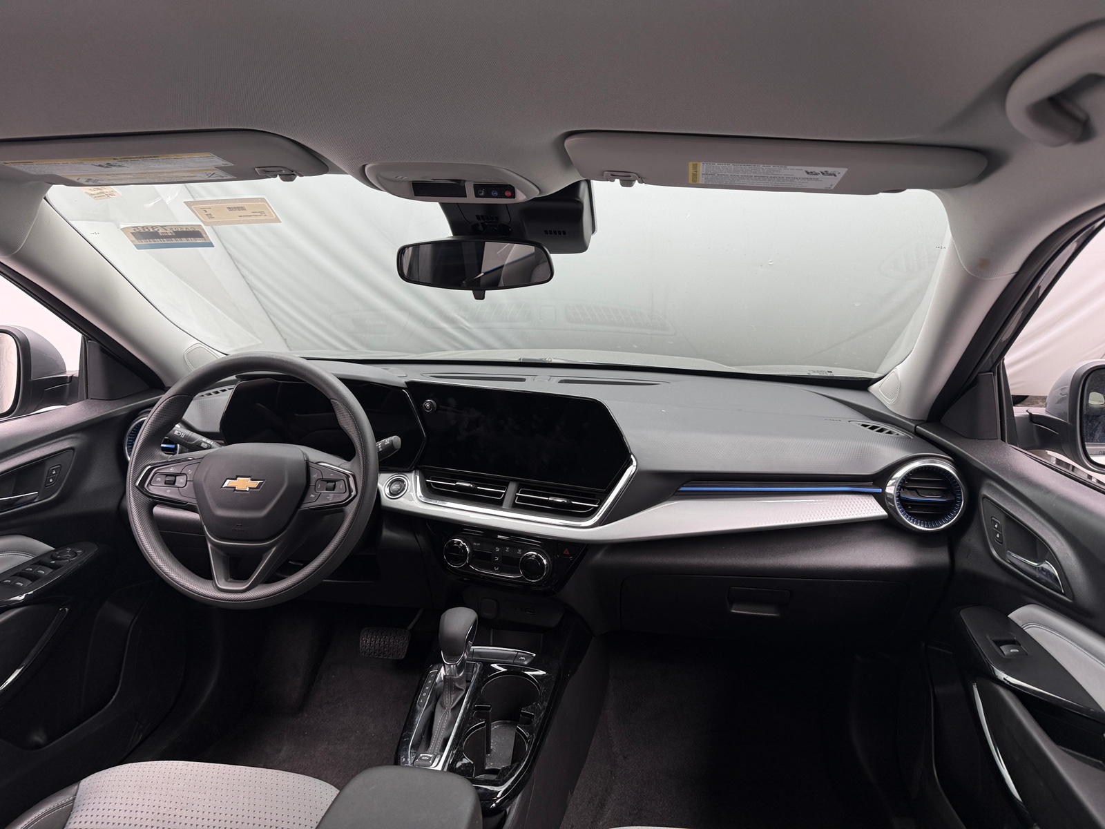 Thumbnail: 2025 Chevrolet Trax - 3