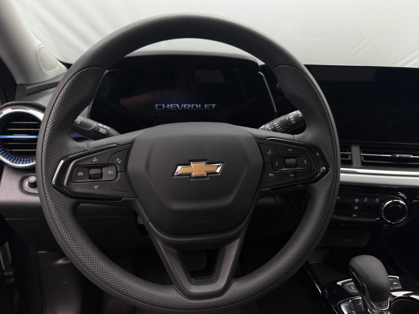 Thumbnail: 2025 Chevrolet Trax - 5