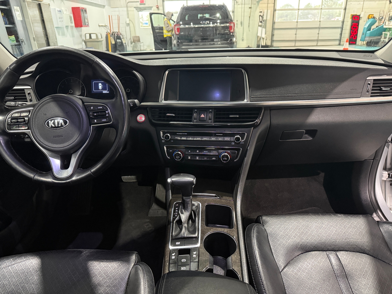 Thumbnail: 2018 Kia Optima - 2