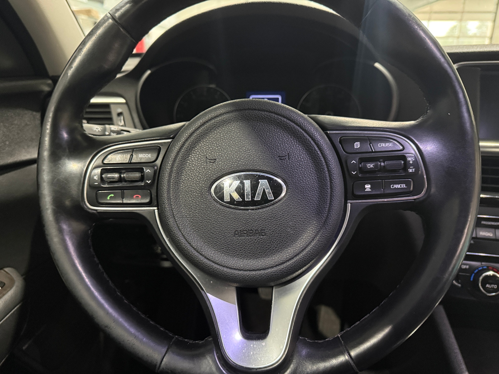 Thumbnail: 2018 Kia Optima - 4