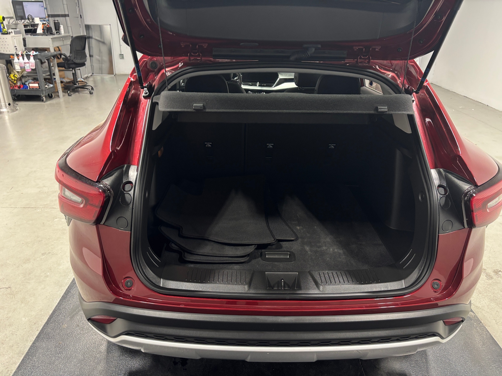 Thumbnail: 2025 Chevrolet Trax - 7