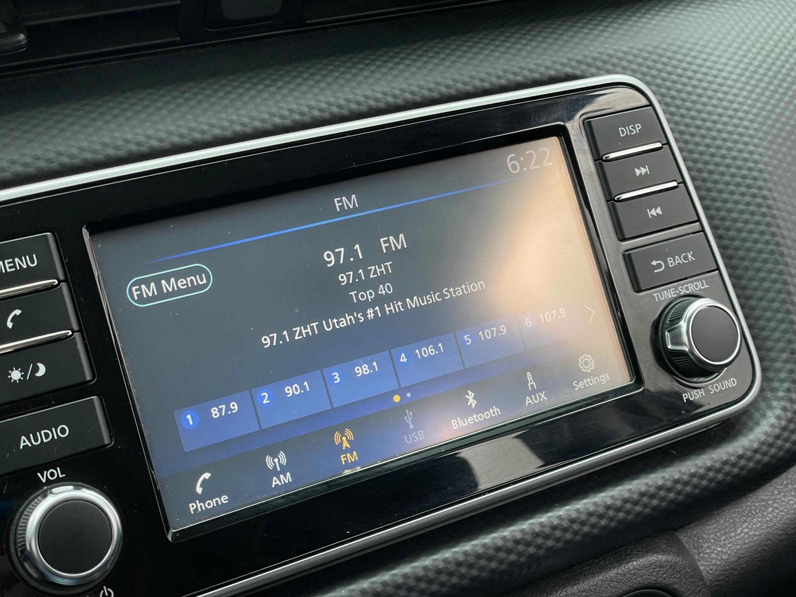 Thumbnail: 2021 Nissan Kicks - 4