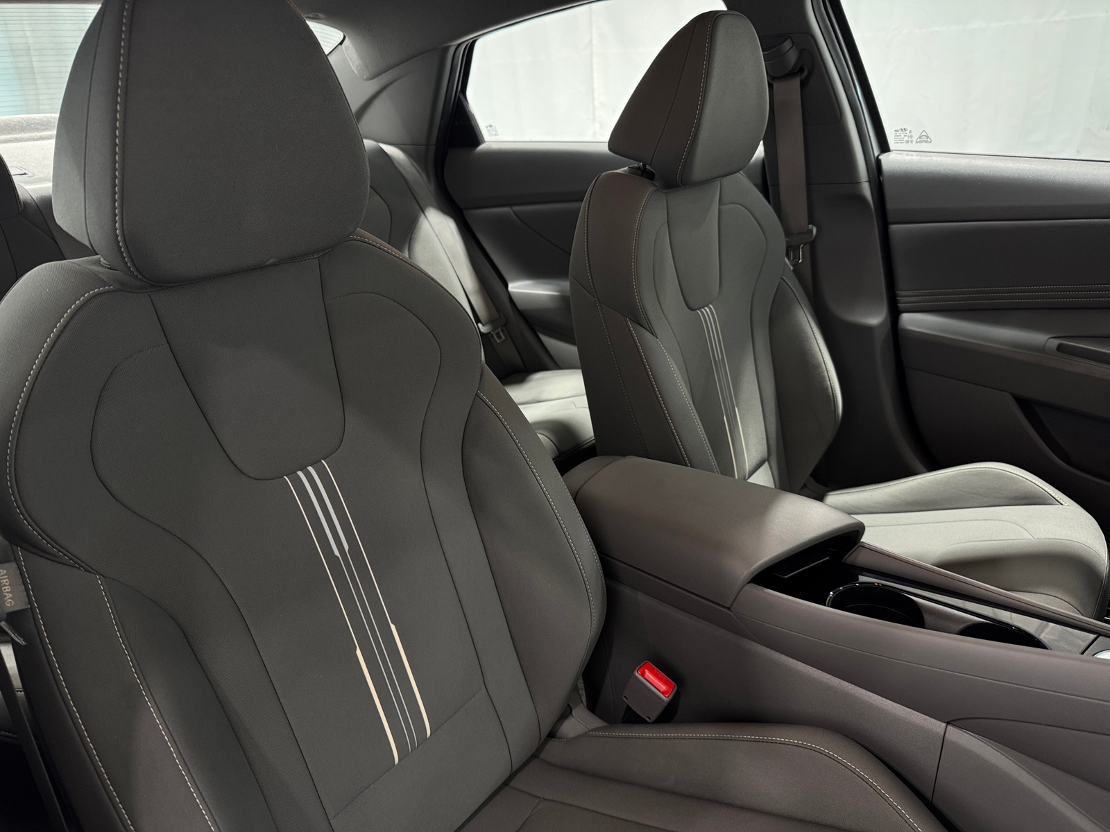 Thumbnail: 2023 Hyundai Elantra - 2