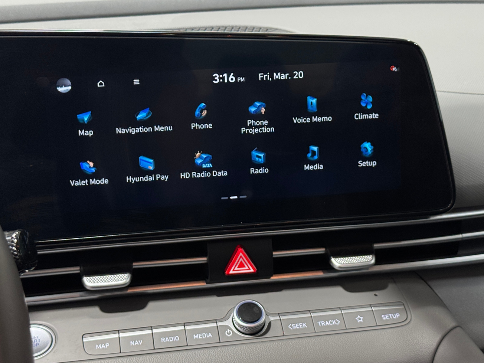 Thumbnail: 2023 Hyundai Elantra - 4