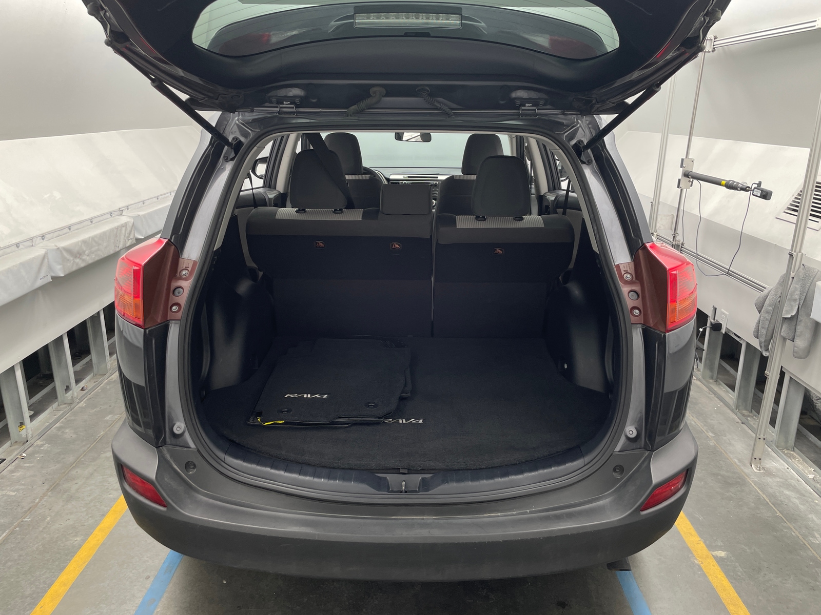 Thumbnail: 2015 Toyota RAV4 - 7