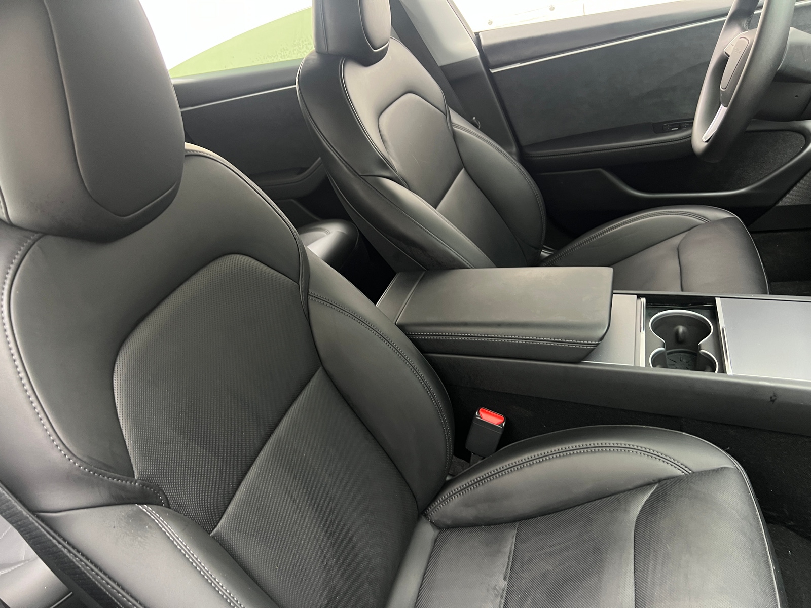 Thumbnail: 2025 Tesla Model 3 - 2