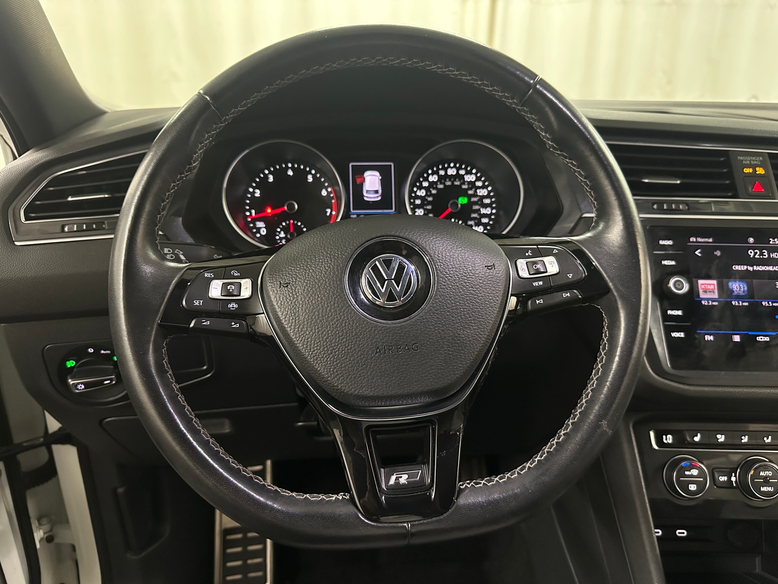 Thumbnail: 2021 Volkswagen Tiguan - 4