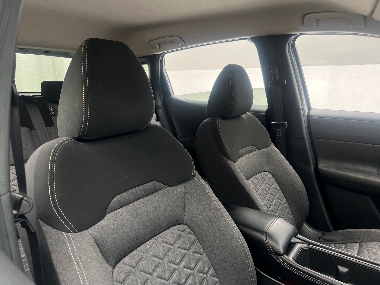 Thumbnail: 2025 Nissan Kicks - 2