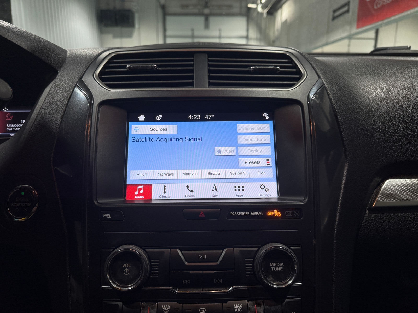 Thumbnail: 2019 Ford Explorer - 4