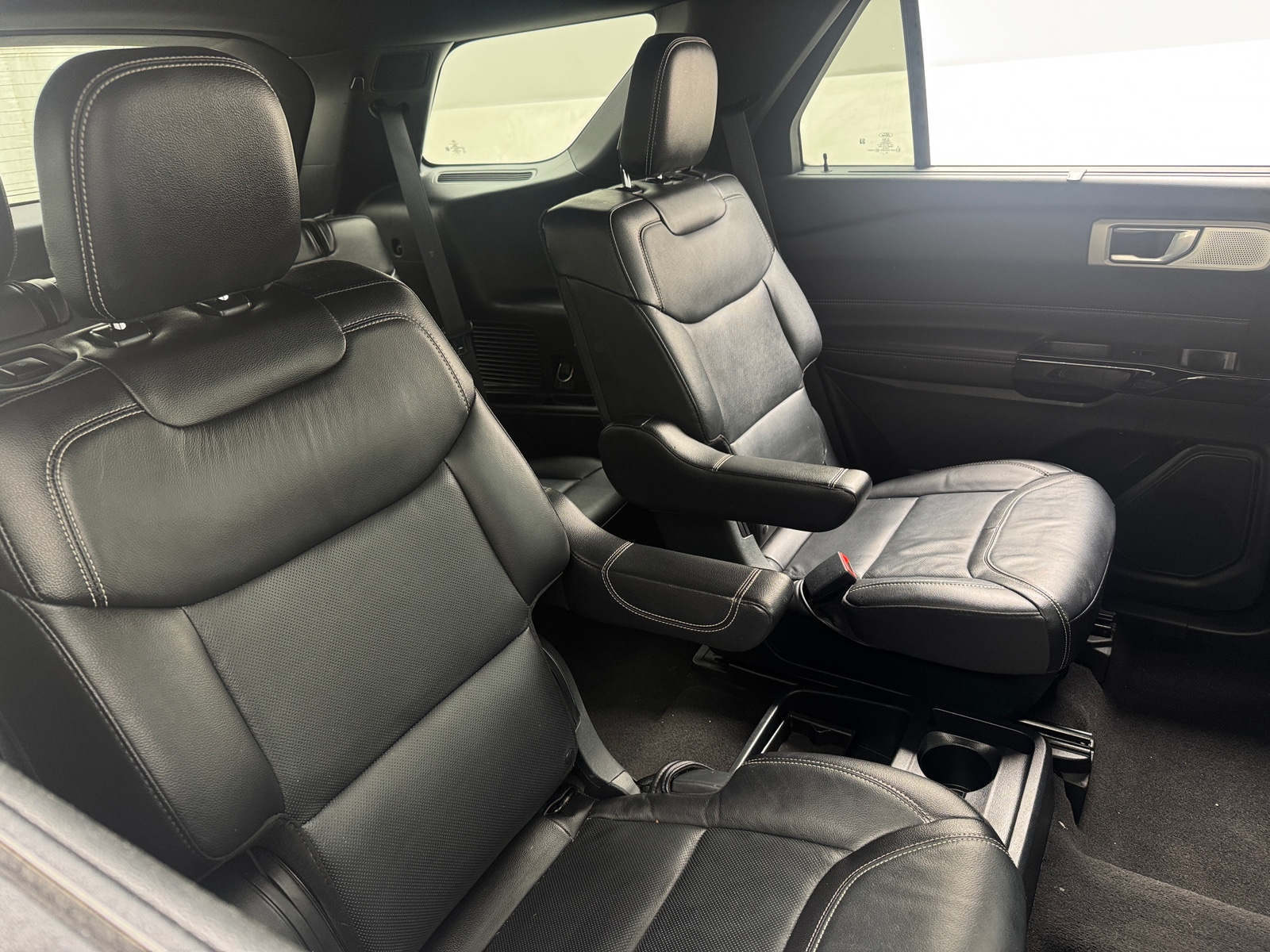 Thumbnail: 2021 Ford Explorer - 6