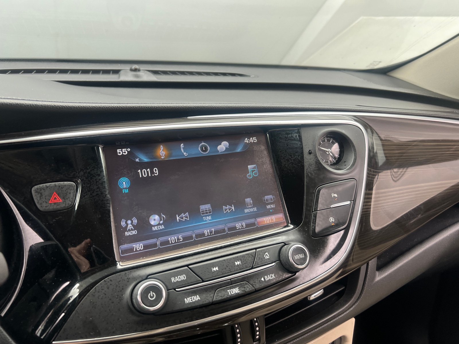 Thumbnail: 2019 Buick Envision - 3