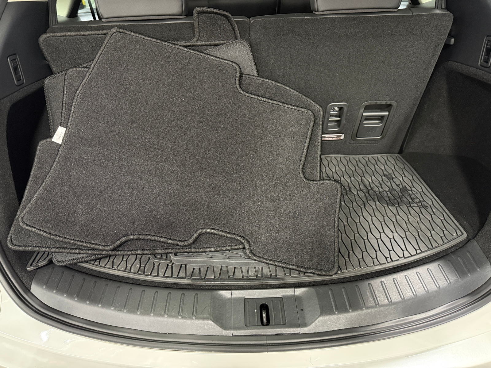 Thumbnail: 2022 Mazda CX-9 - 6