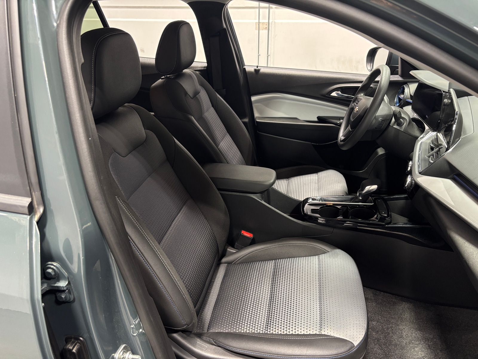 Thumbnail: 2025 Chevrolet Trax - 2