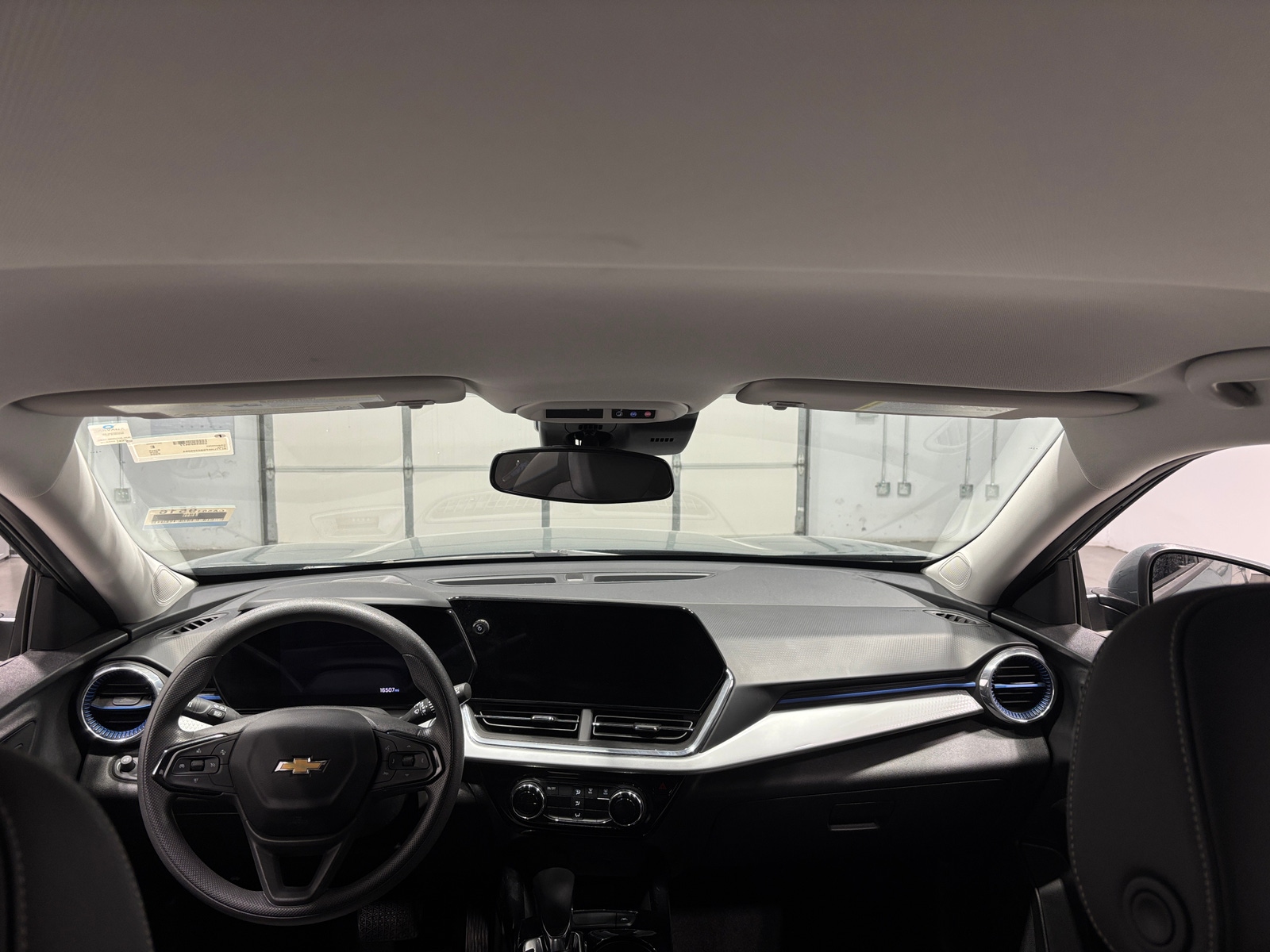 Thumbnail: 2025 Chevrolet Trax - 3