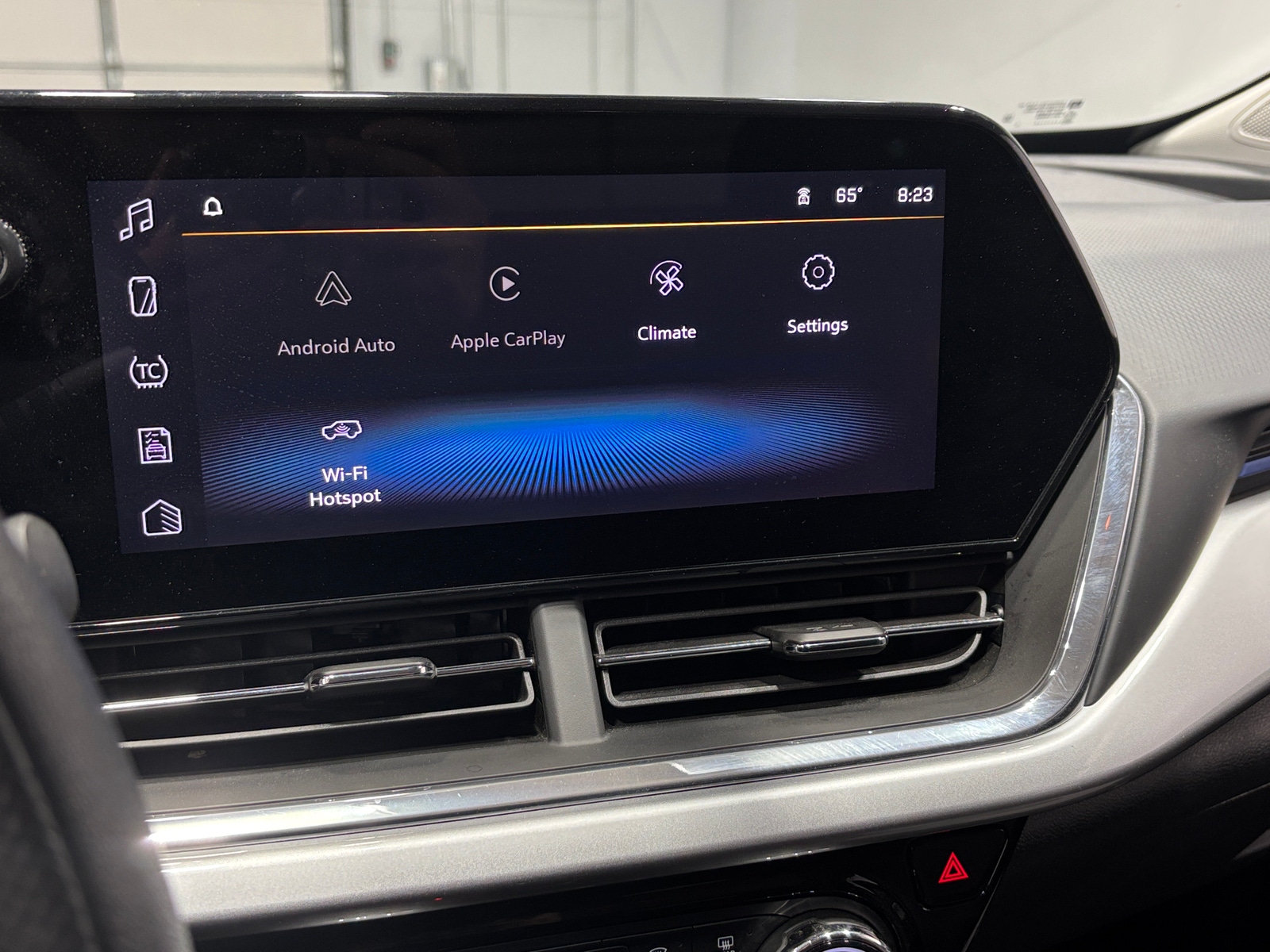 Thumbnail: 2025 Chevrolet Trax - 4