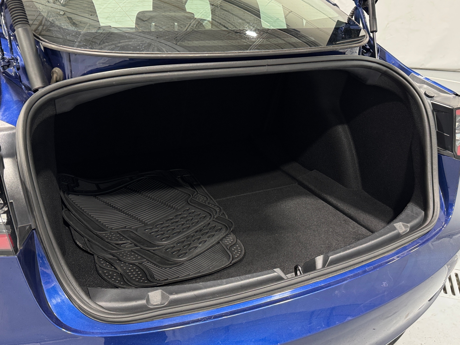 Thumbnail: 2023 Tesla Model 3 - 6