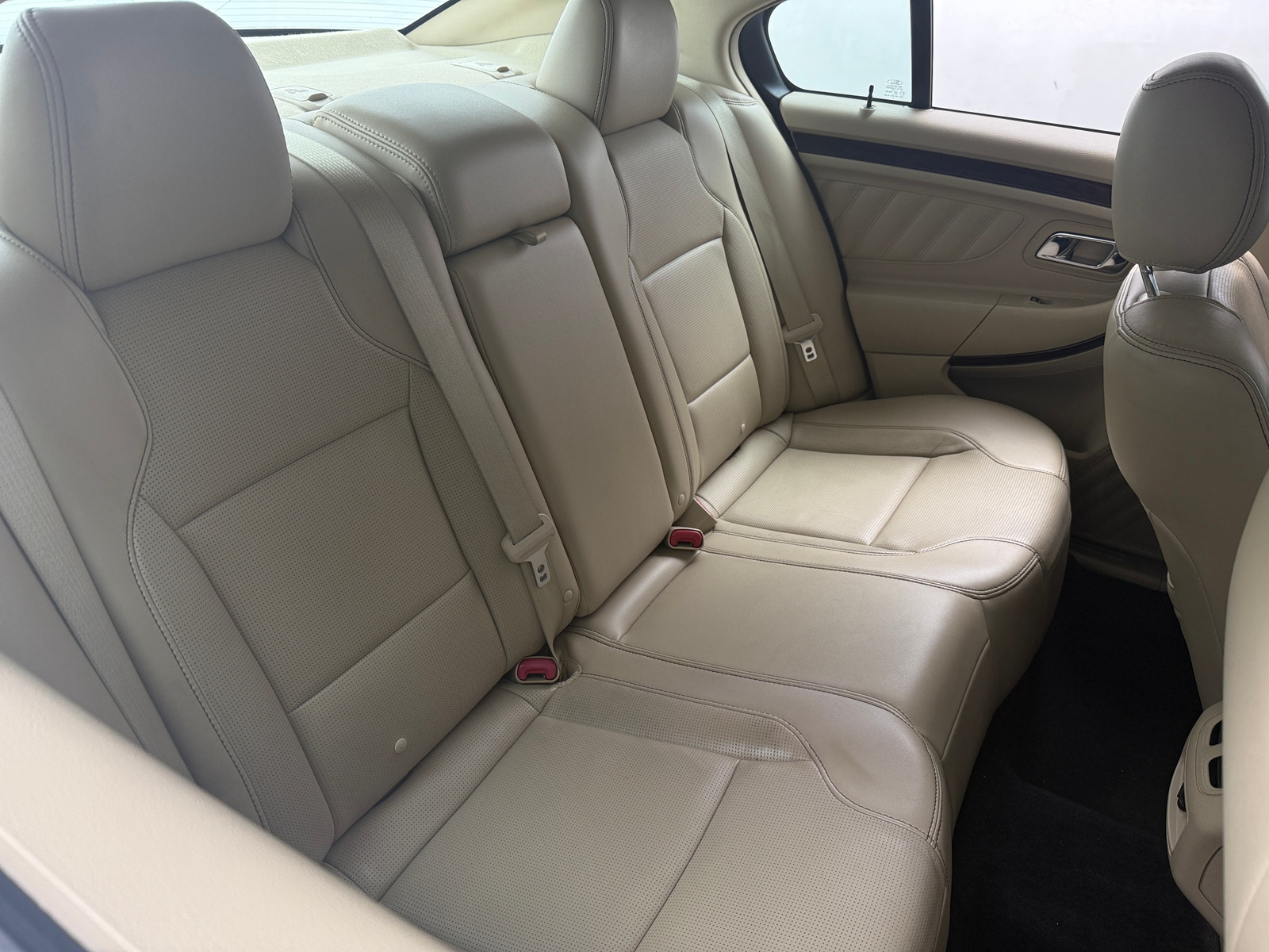 Thumbnail: 2013 Ford Taurus - 5