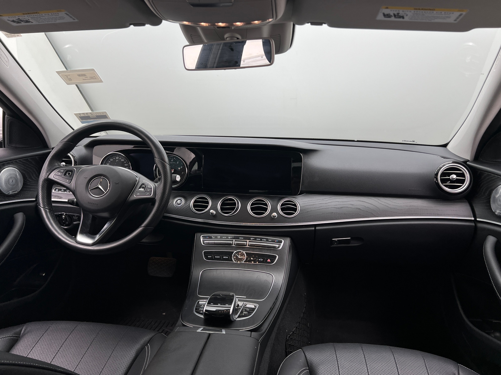 Thumbnail: 2018 Mercedes-Benz E-Class - 2