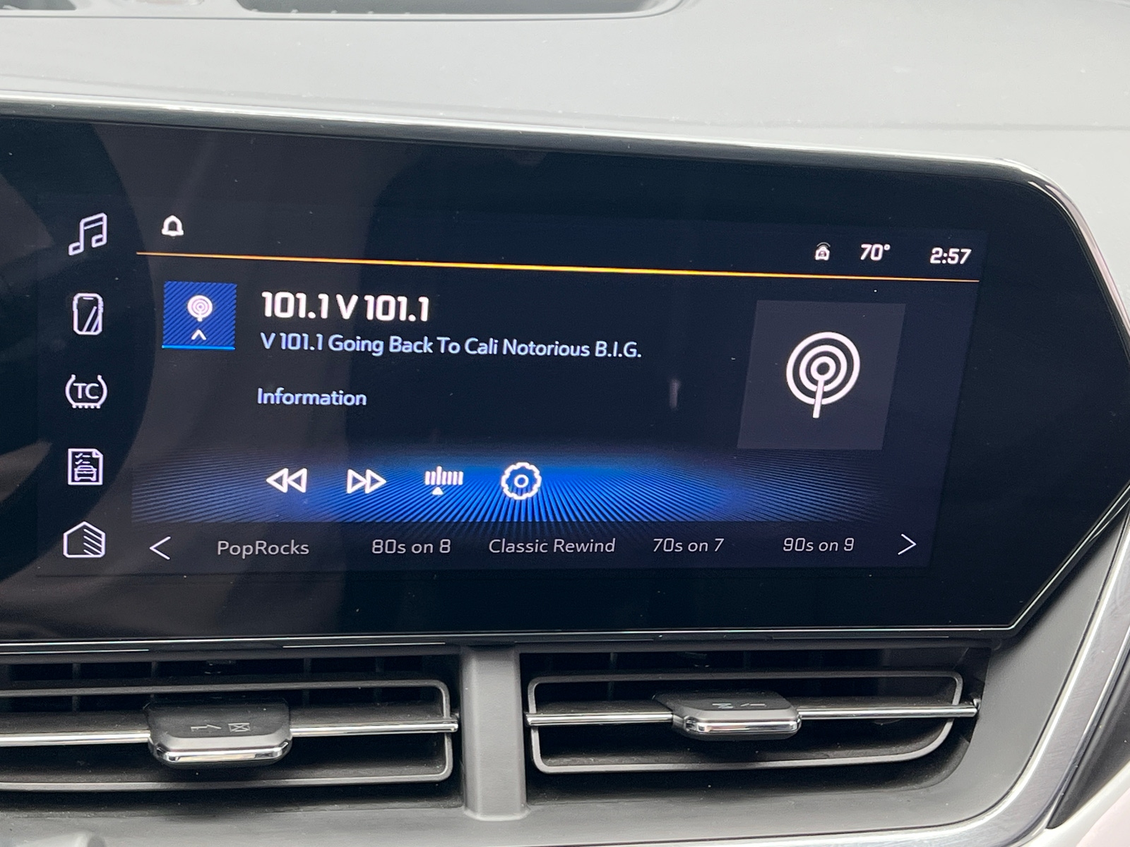 Thumbnail: 2025 Chevrolet Trax - 4