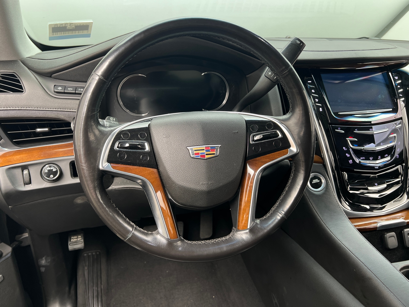 Thumbnail: 2019 Cadillac Escalade - 4