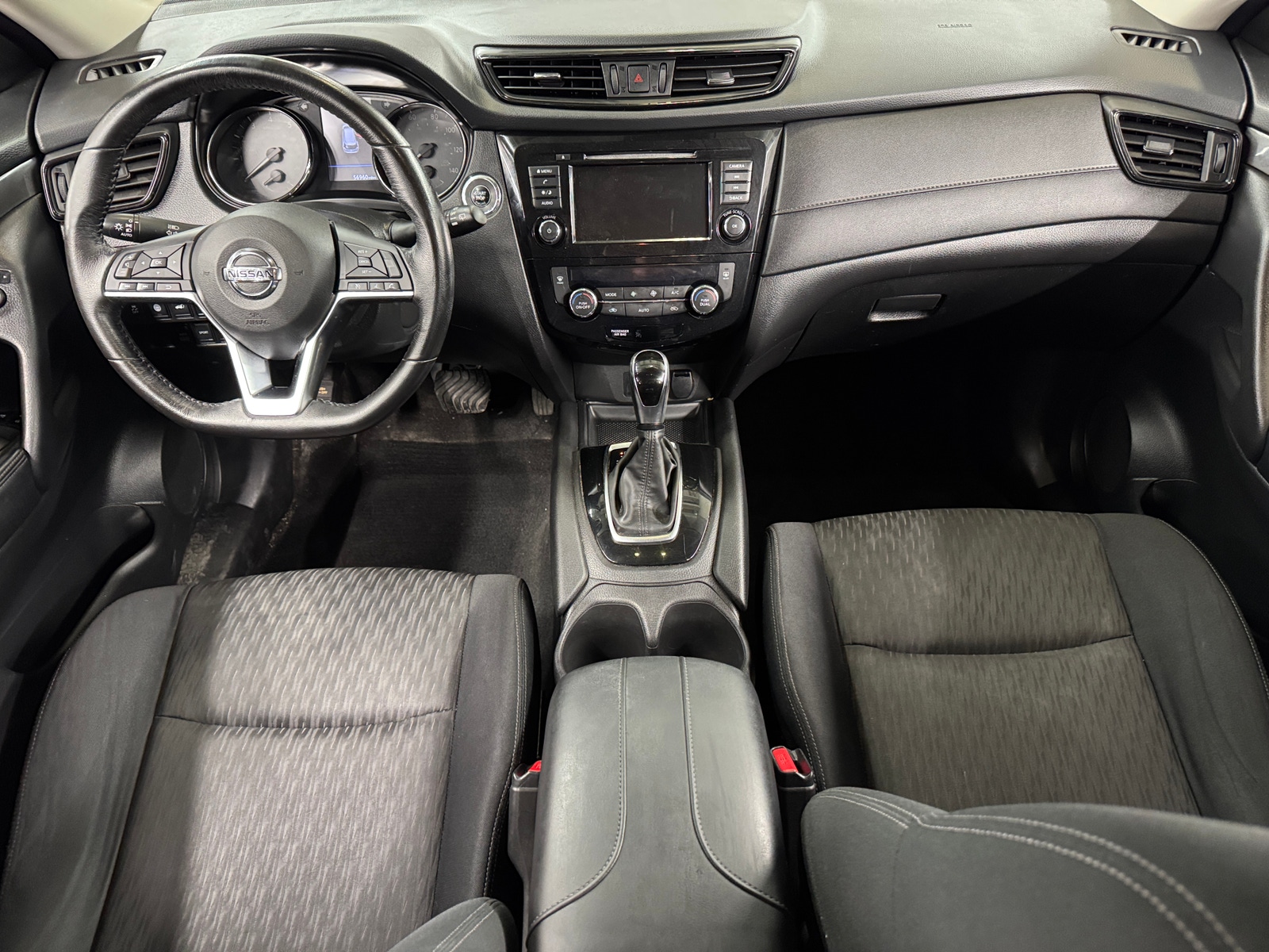 Thumbnail: 2019 Nissan Rogue - 3
