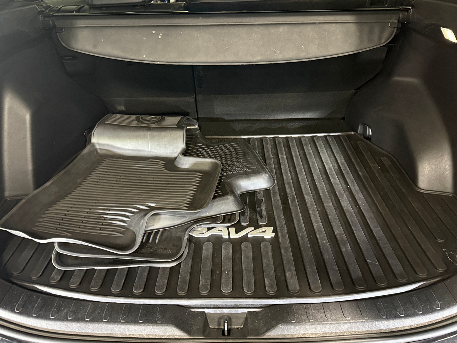 Thumbnail: 2023 Toyota RAV4 - 6