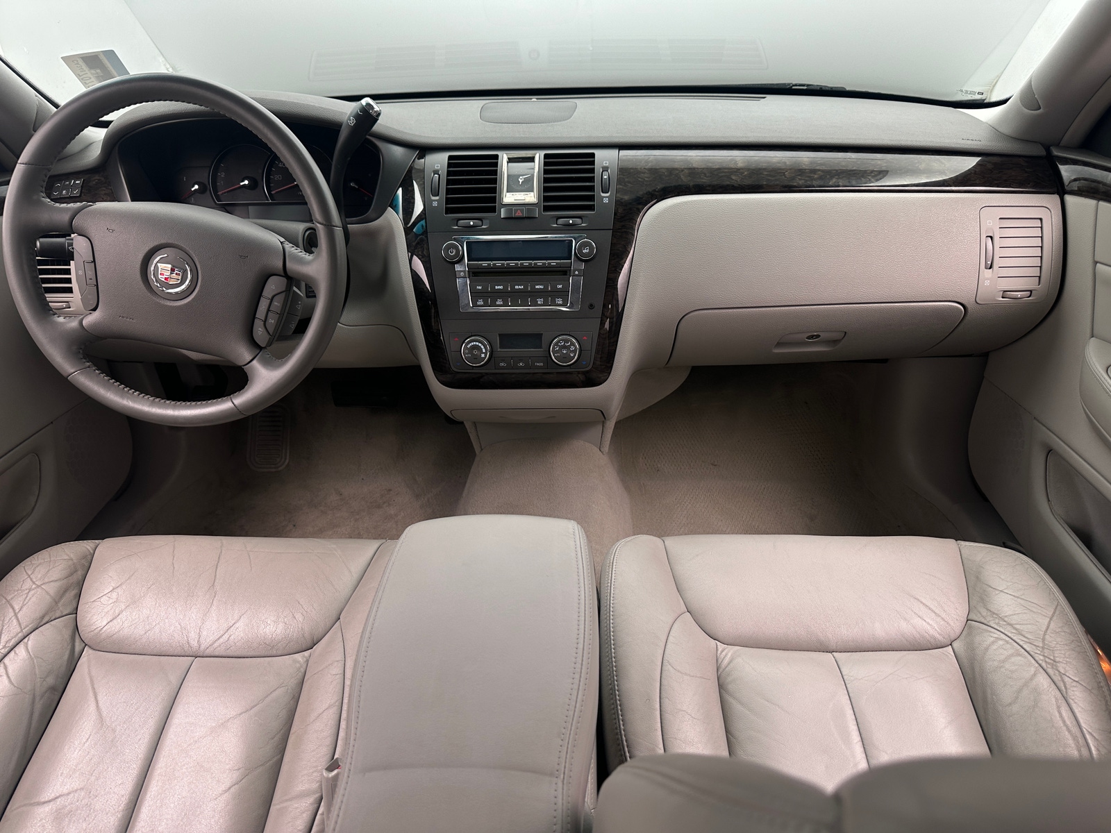 Thumbnail: 2011 Cadillac DTS - 2