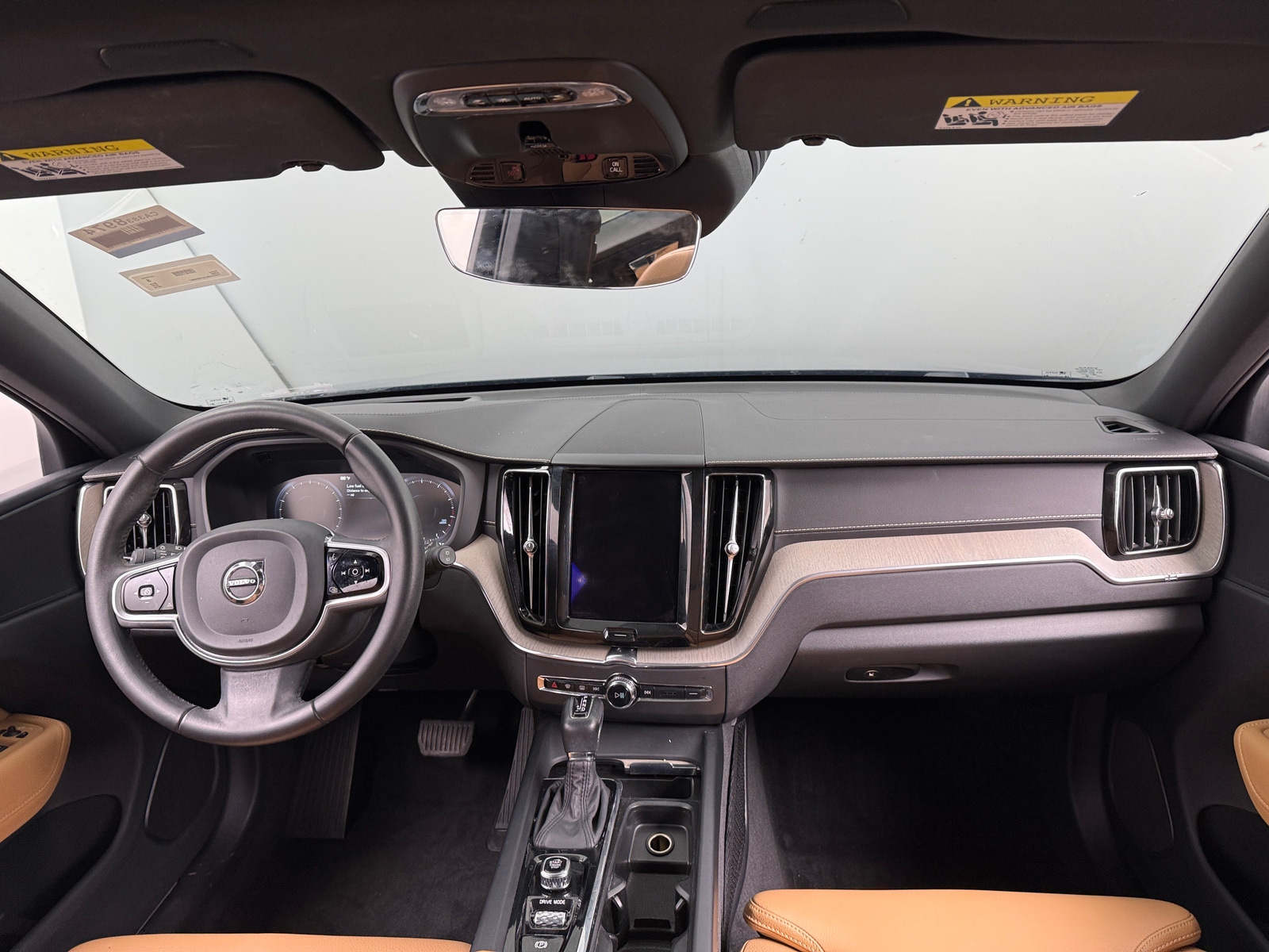 Thumbnail: 2018 Volvo XC60 - 2