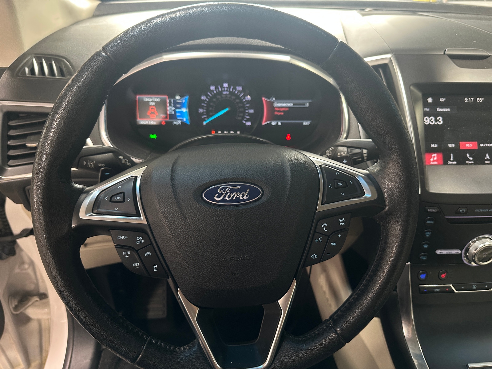 Thumbnail: 2019 Ford Edge - 4