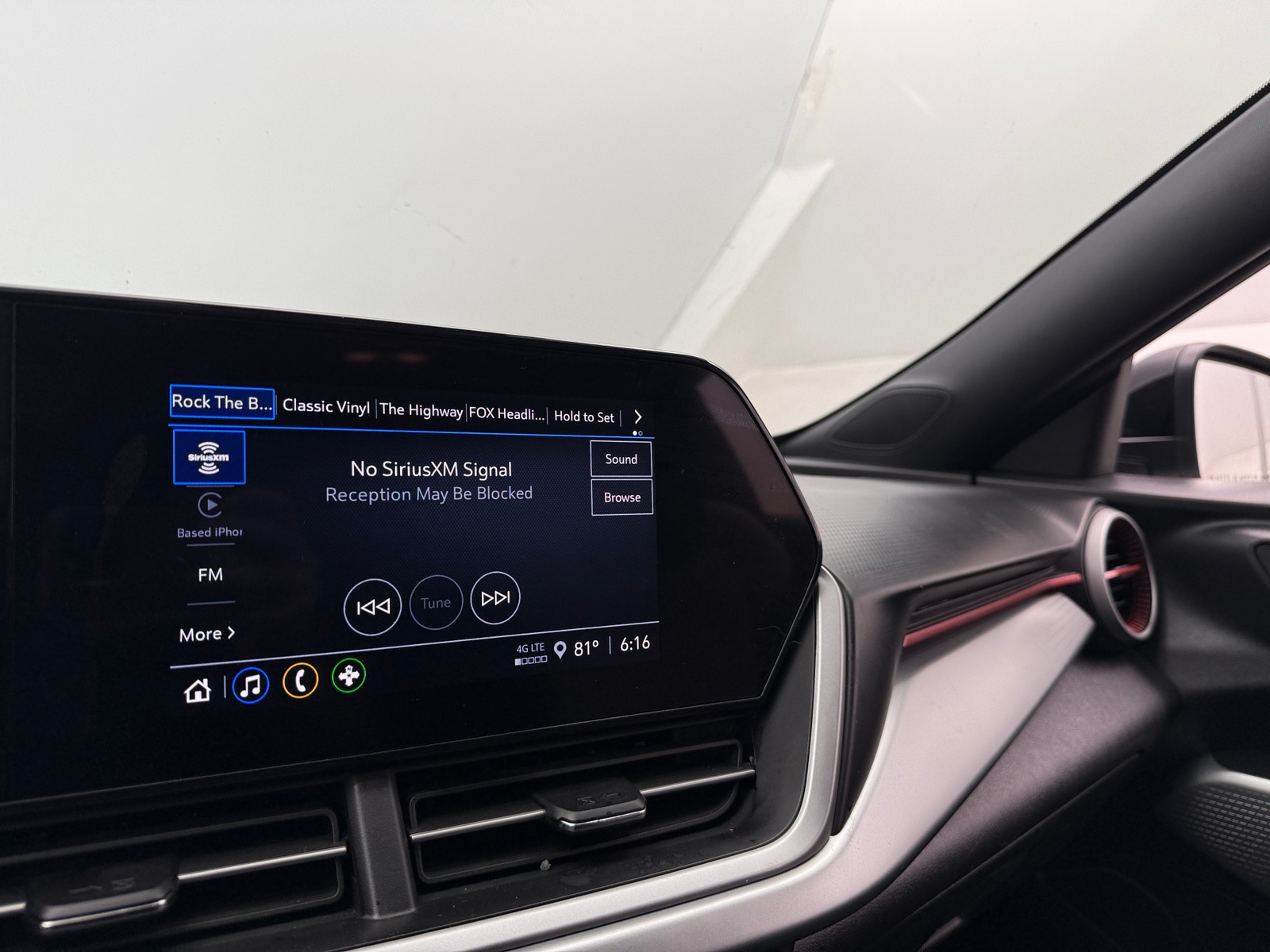 Thumbnail: 2025 Chevrolet Trax - 4