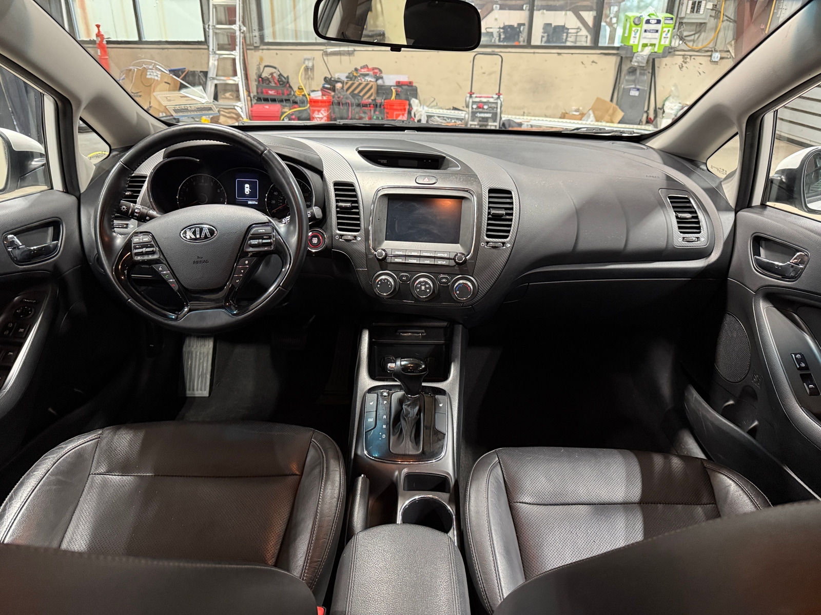 Thumbnail: 2017 Kia Forte - 2