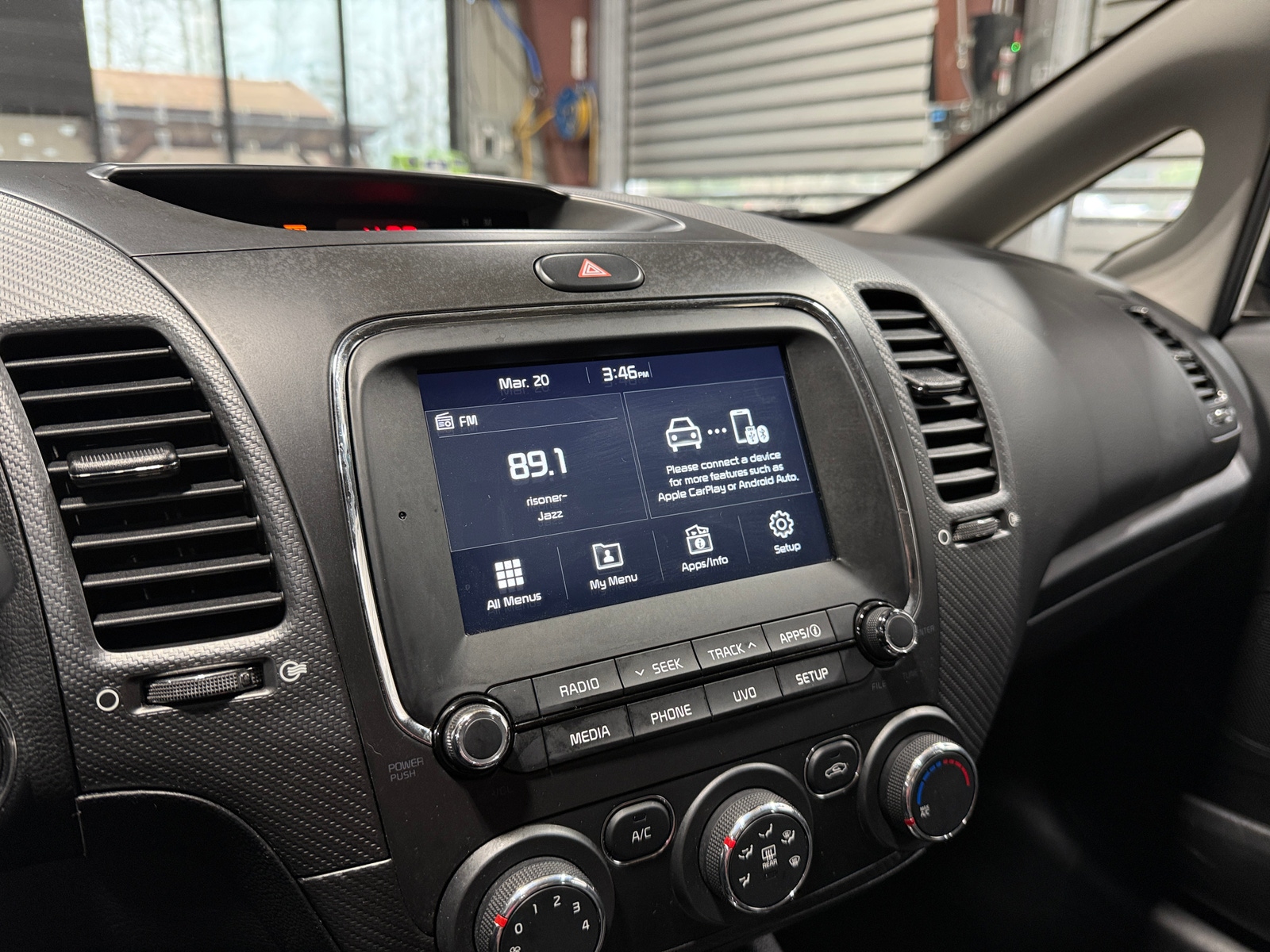 Thumbnail: 2017 Kia Forte - 3