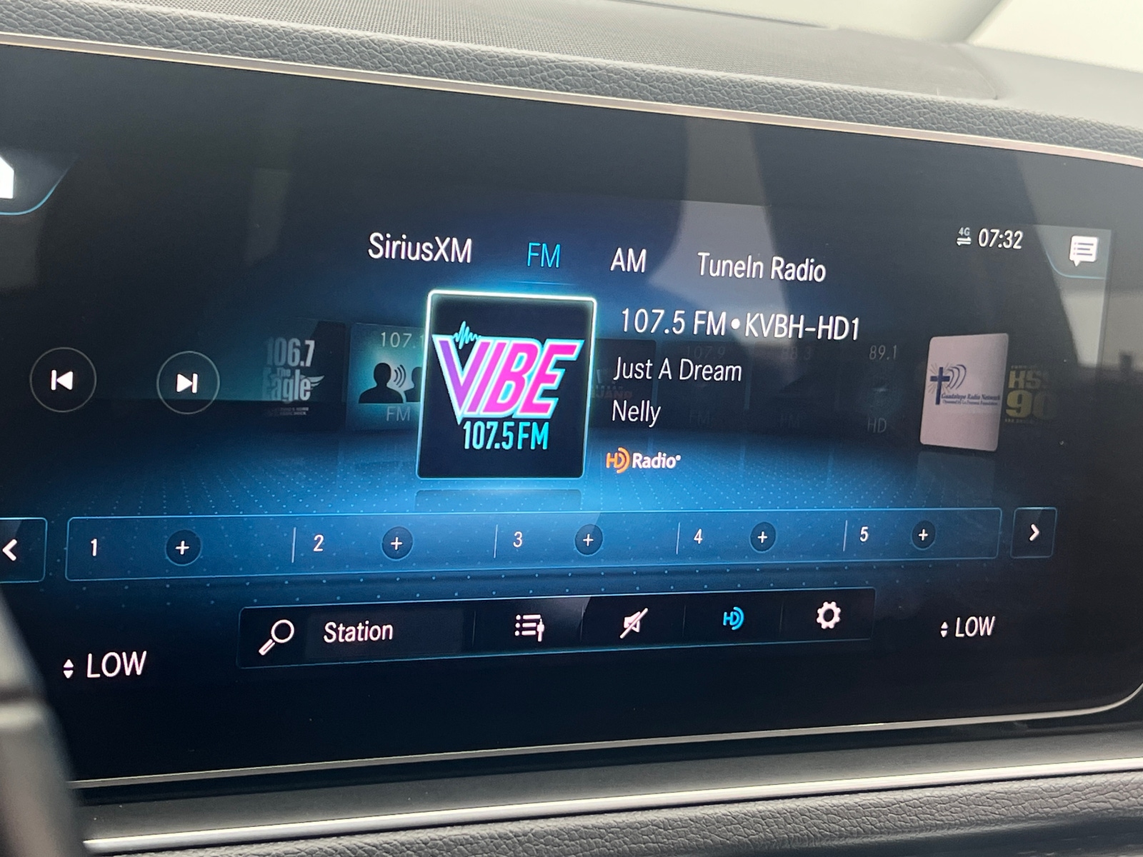 Thumbnail: 2021 Mercedes-Benz GLE - 3