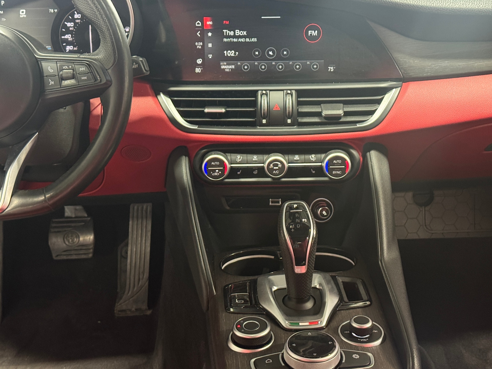 Thumbnail: 2020 Alfa Romeo Giulia - 3