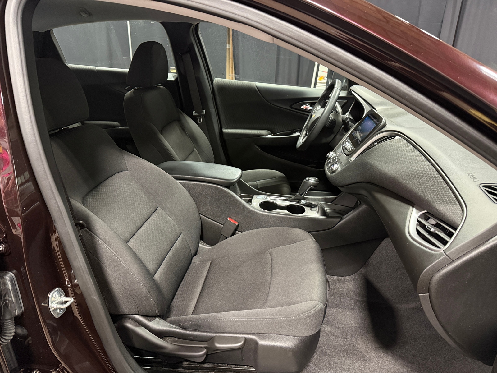 Thumbnail: 2020 Chevrolet Malibu - 2