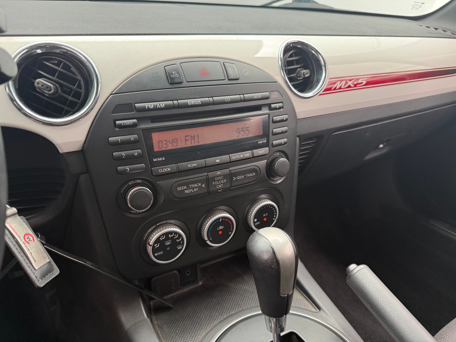 Thumbnail: 2015 Mazda MX-5 Miata - 4