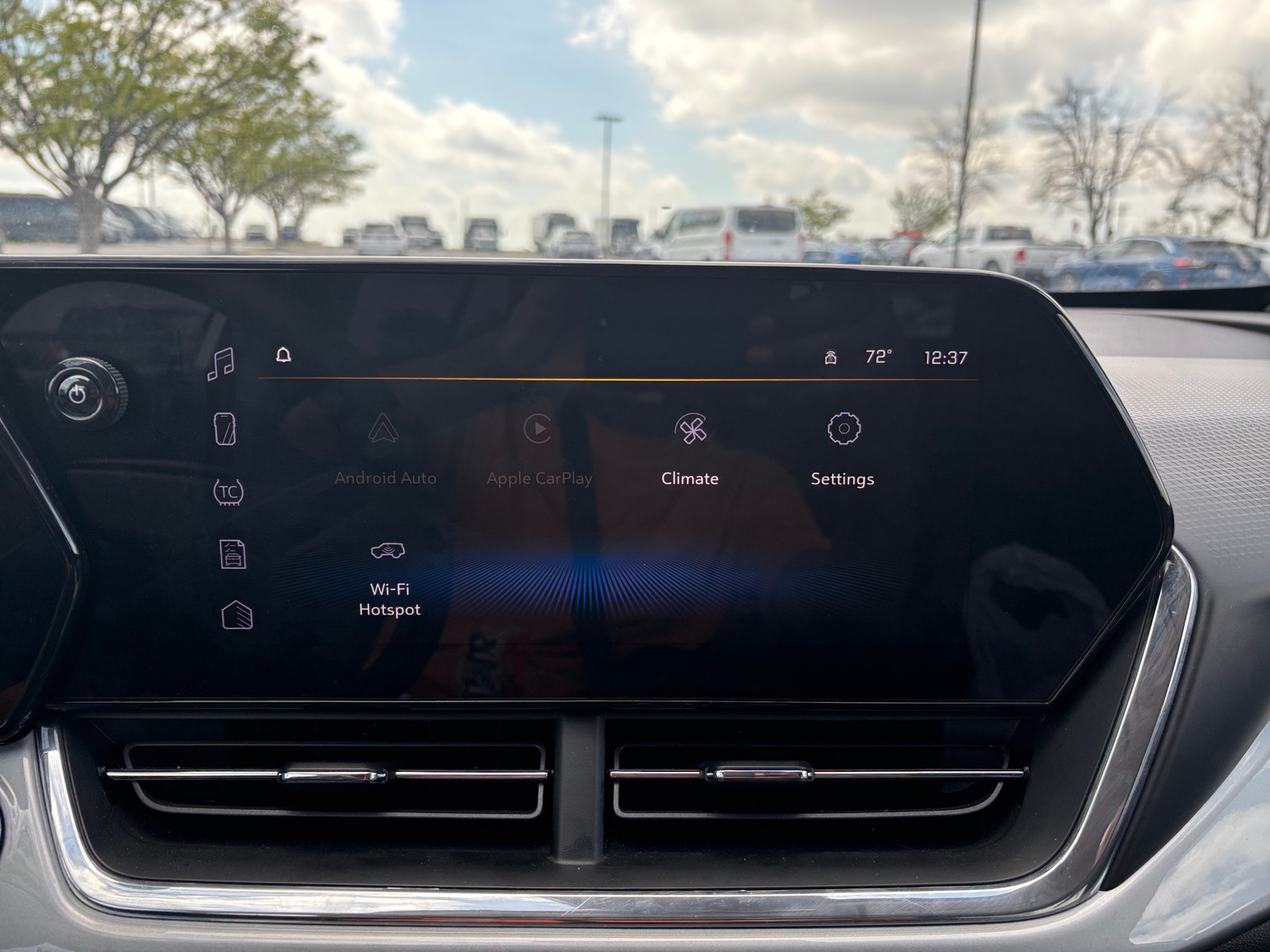 Thumbnail: 2025 Chevrolet Trax - 4