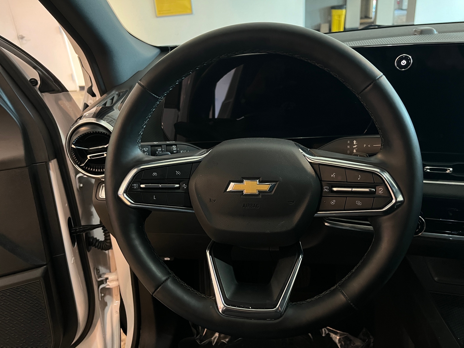 Thumbnail: 2025 Chevrolet Equinox - 5