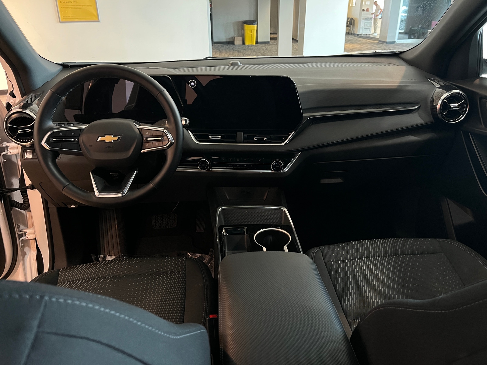 Thumbnail: 2025 Chevrolet Equinox - 3