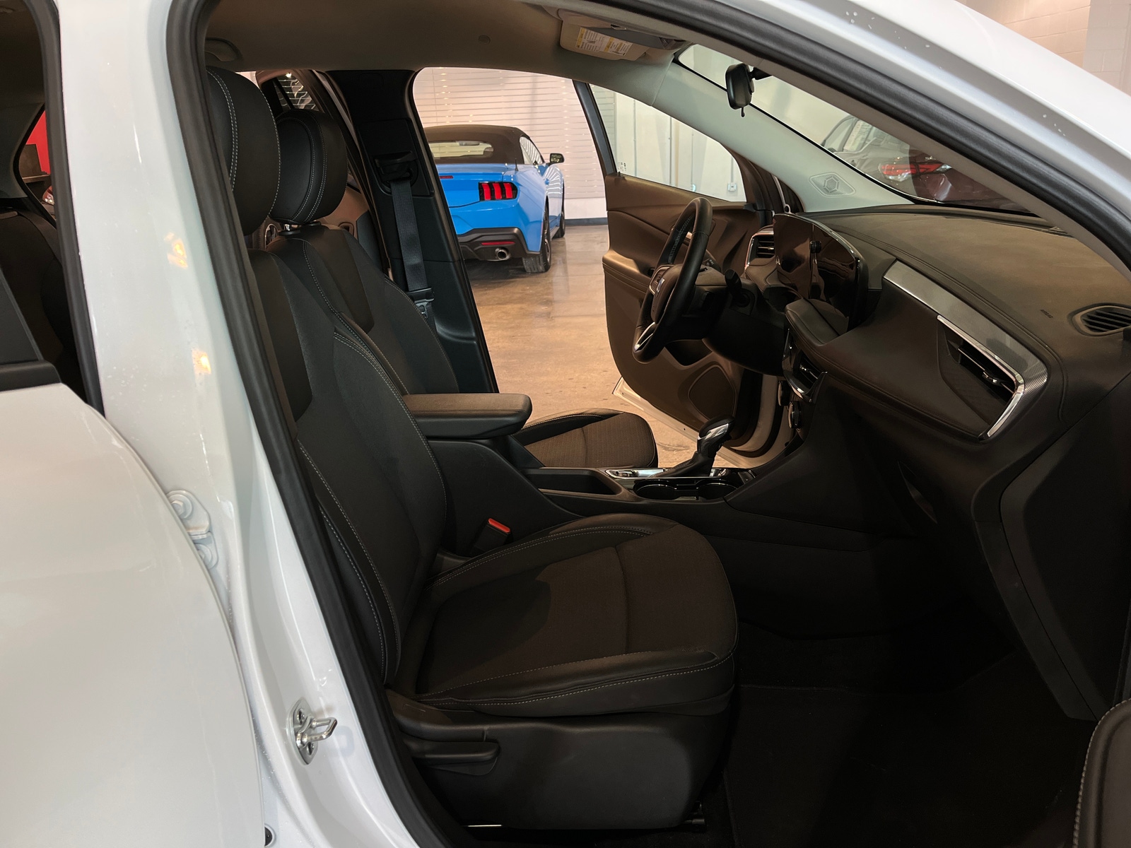 Thumbnail: 2025 Buick Encore GX - 2