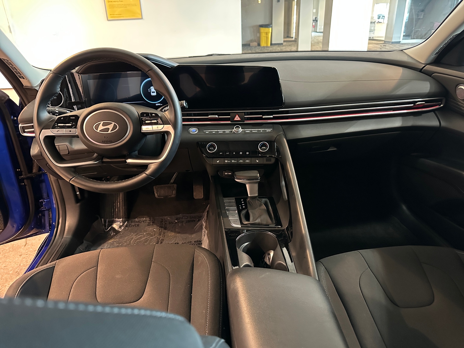 Thumbnail: 2025 Hyundai Elantra - 3