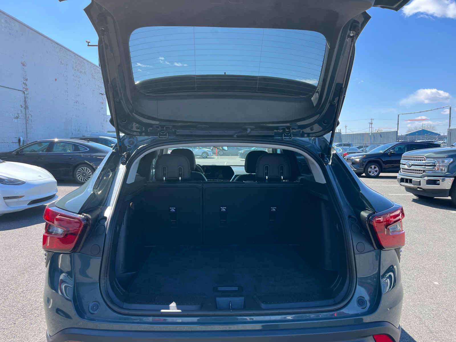 Thumbnail: 2025 Chevrolet Trax - 6