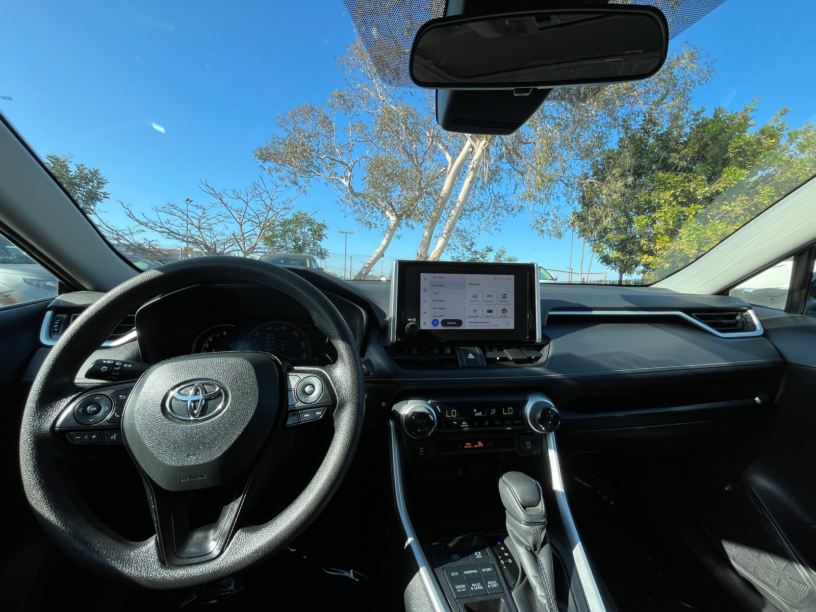 Thumbnail: 2025 Toyota RAV4 - 3