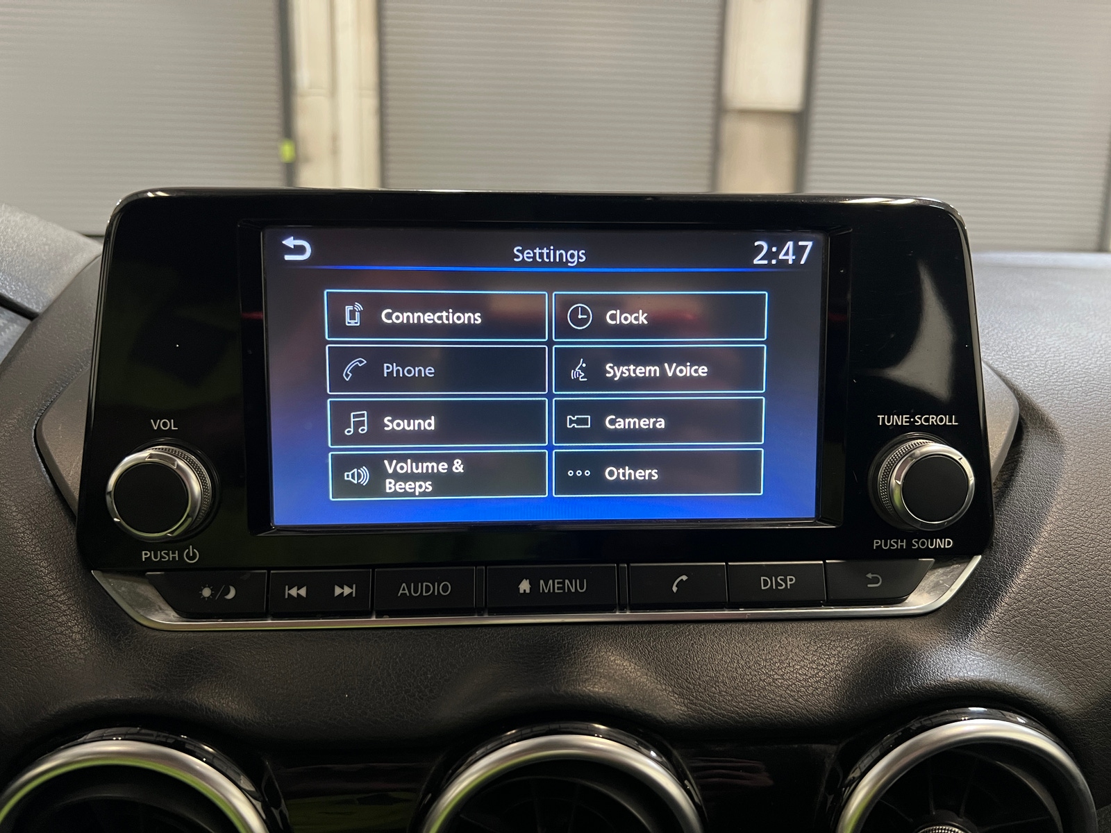 Thumbnail: 2022 Nissan Sentra - 4