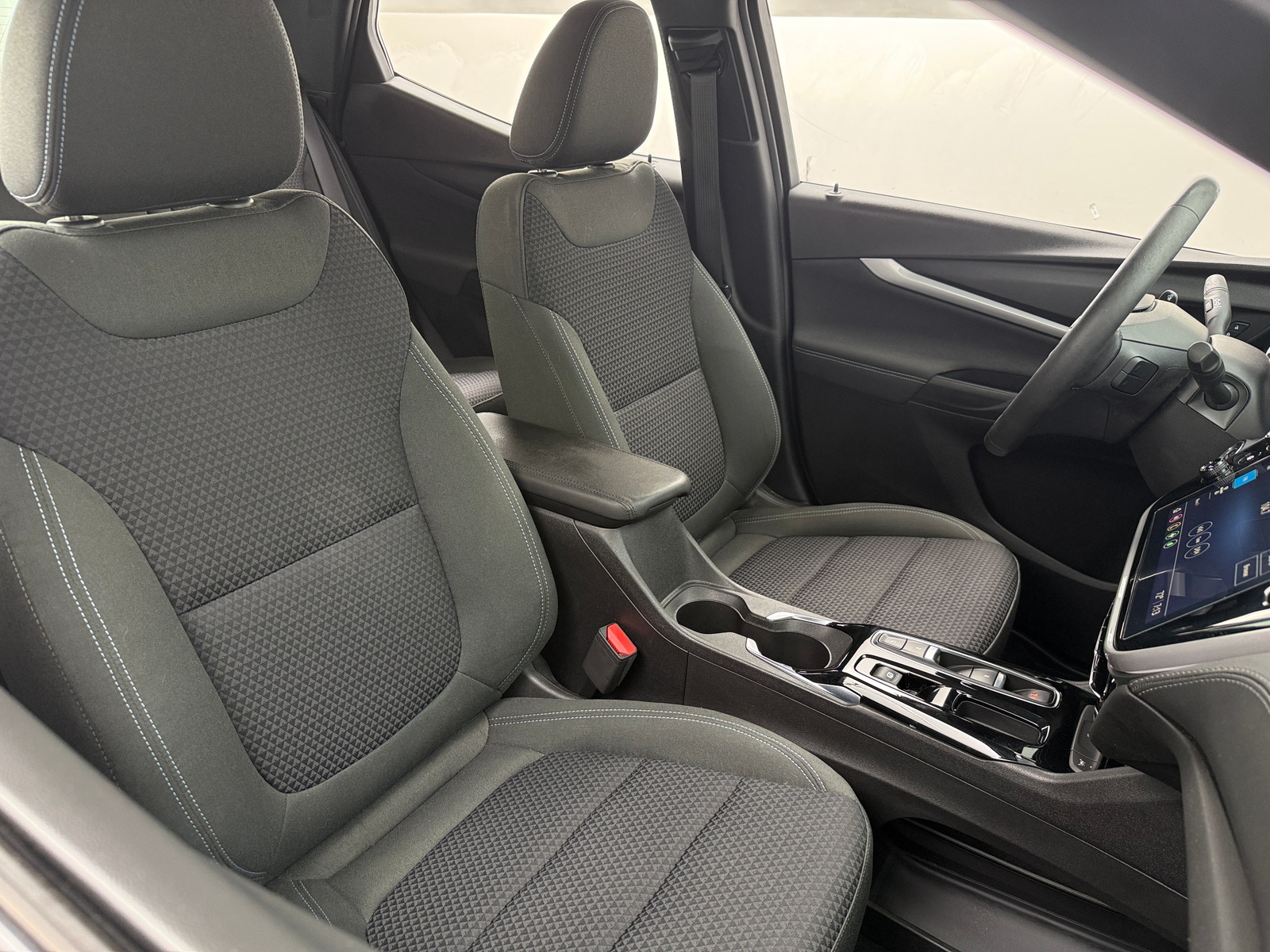 Thumbnail: 2022 Chevrolet Bolt EUV - 2